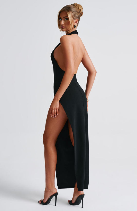 Amara Maxi Dress Low Scoop Back Black – close-up detail