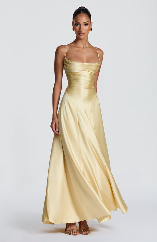 Isabella Maxi Dress Lemon – styling detail