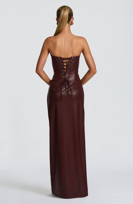 Alvara Maxi Dress Burgundy – styling detail