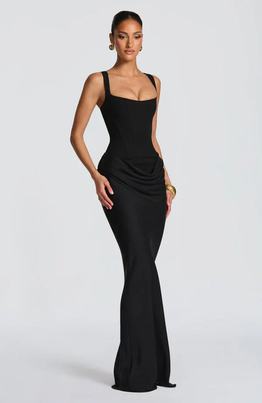 LORÉVA Maxi Dress – styling detail