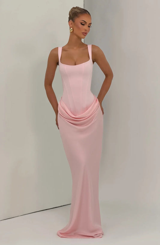 LORÉVA Maxi Dress – styling detail