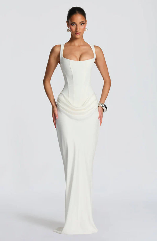 LORÉVA Maxi Dress – close-up detail
