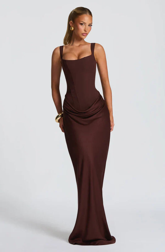 LORÉVA Maxi Dress – close-up detail