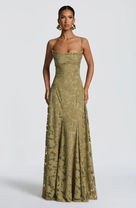 LIVÉRA Maxi Dress – styling detail