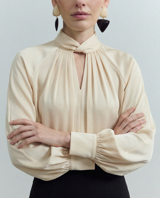https://cdn.shopify.com/s/files/1/0988/8700/8598/files/freepik_2.-fotograftaki-bluzu-1.-fotograftaki-bluza-yerlestir_0007.png?v=1775461777