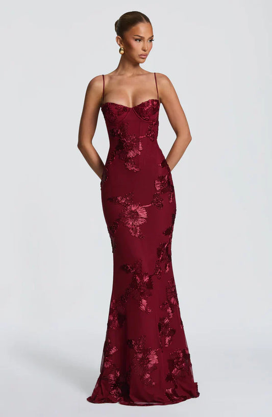 ROVÉNA Maxi Dress – styling detail