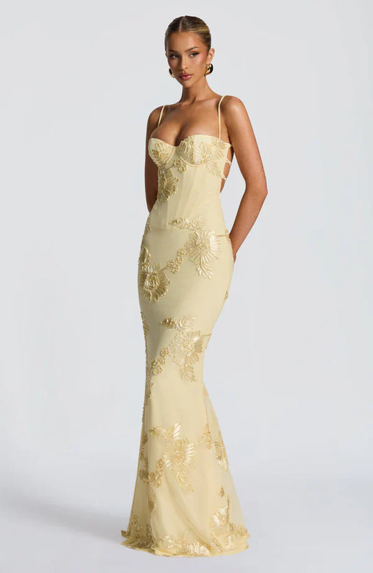 ROVÉNA Maxi Dress – styling detail