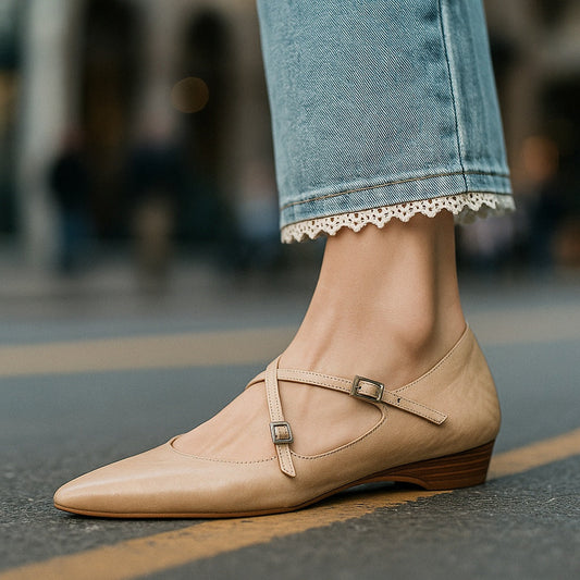https://cdn.shopify.com/s/files/1/0988/8700/8598/files/shoe_clean_9.jpg?v=1774478410